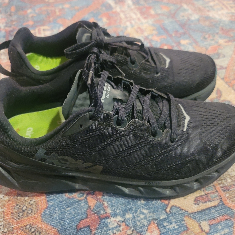 Hoka Elevon 2 Gently worn womens sz 9.5